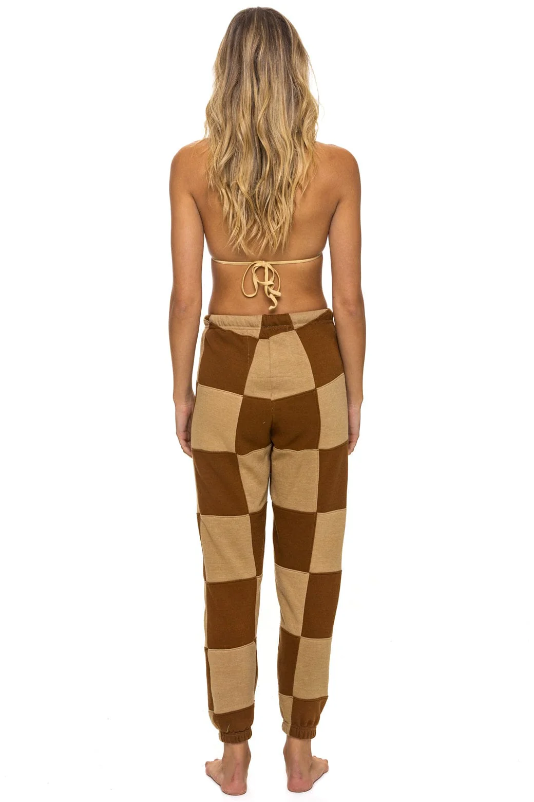 CHECK QUILTED SWEATPANTS - TAN // CINNAMON - Image 4